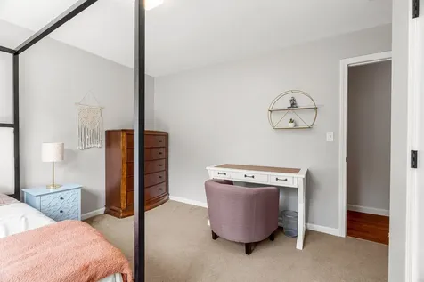 48 South Road East Kingston NH 03827