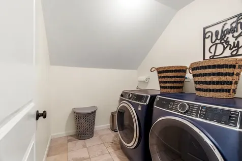 48 South Road East Kingston NH 03827