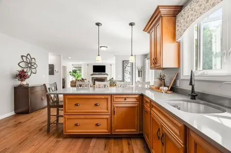 48 South Road East Kingston NH 03827