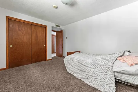 90L Derryfield Road Derry NH 03038