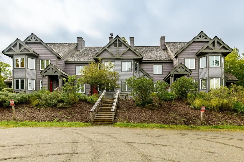 232 North Village Road Jay VT 05859