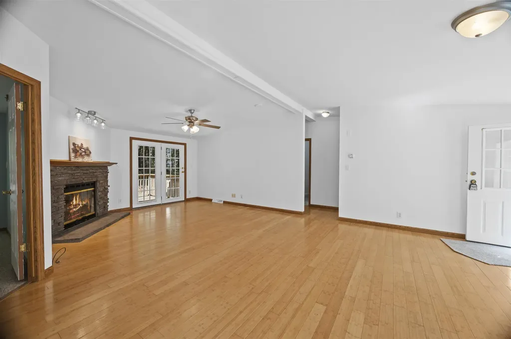 16 Bennett Way Newmarket NH 03857