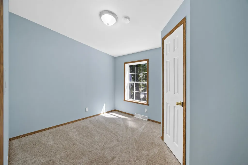 16 Bennett Way Newmarket NH 03857