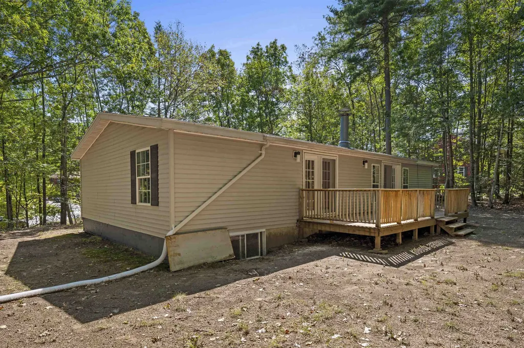 16 Bennett Way Newmarket NH 03857