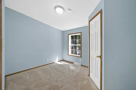 16 Bennett Way Newmarket NH 03857