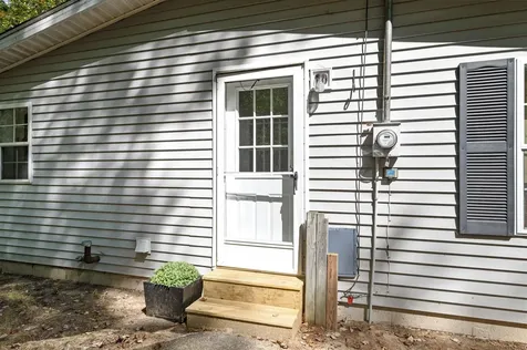 16 Bennett Way Newmarket NH 03857