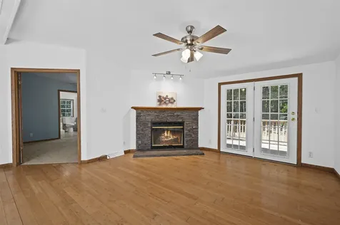 16 Bennett Way Newmarket NH 03857