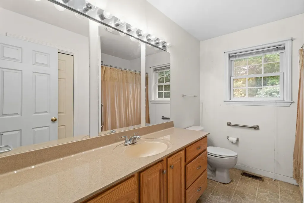 66 Staniels Road Chichester NH 03258