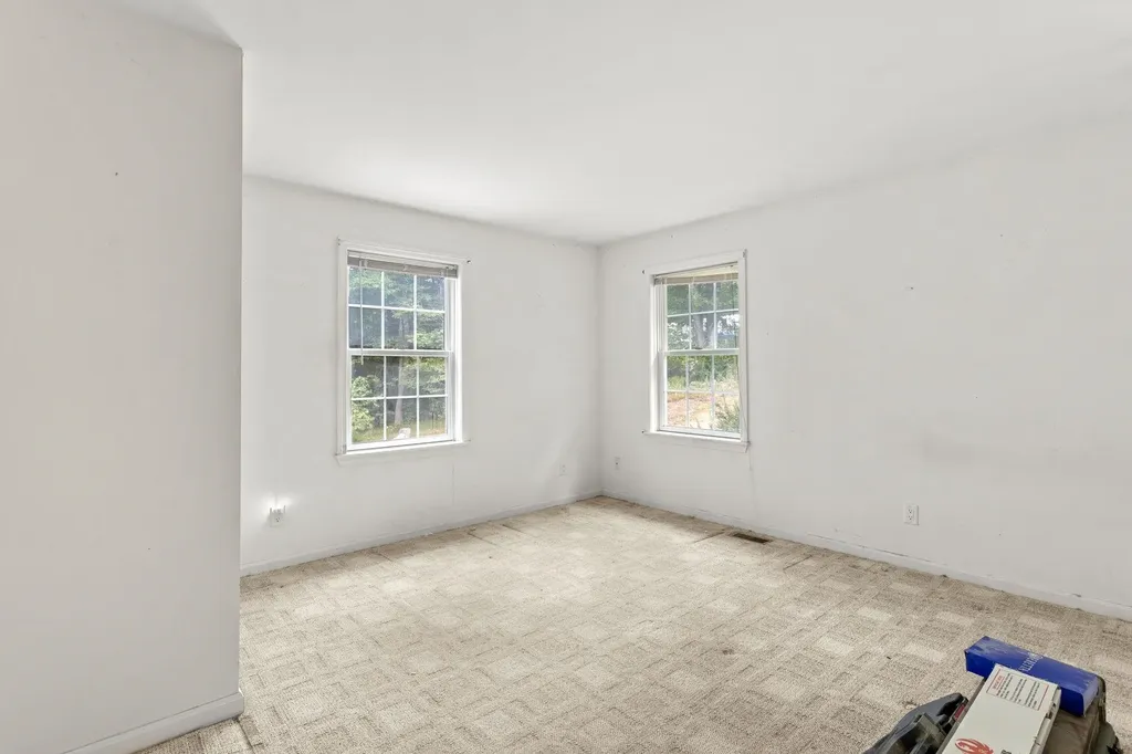 66 Staniels Road Chichester NH 03258