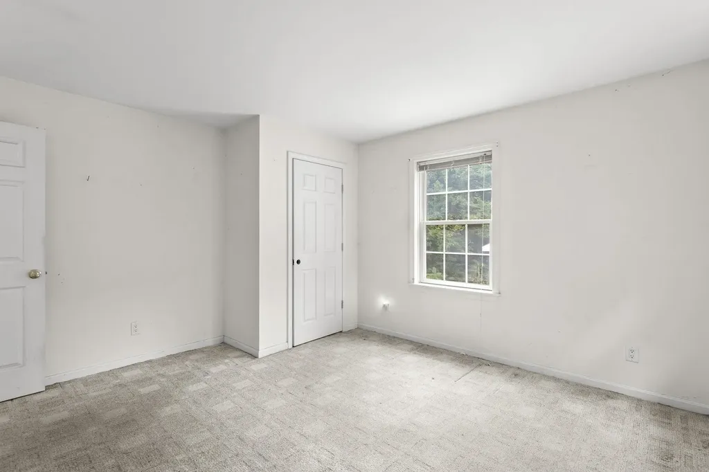 66 Staniels Road Chichester NH 03258