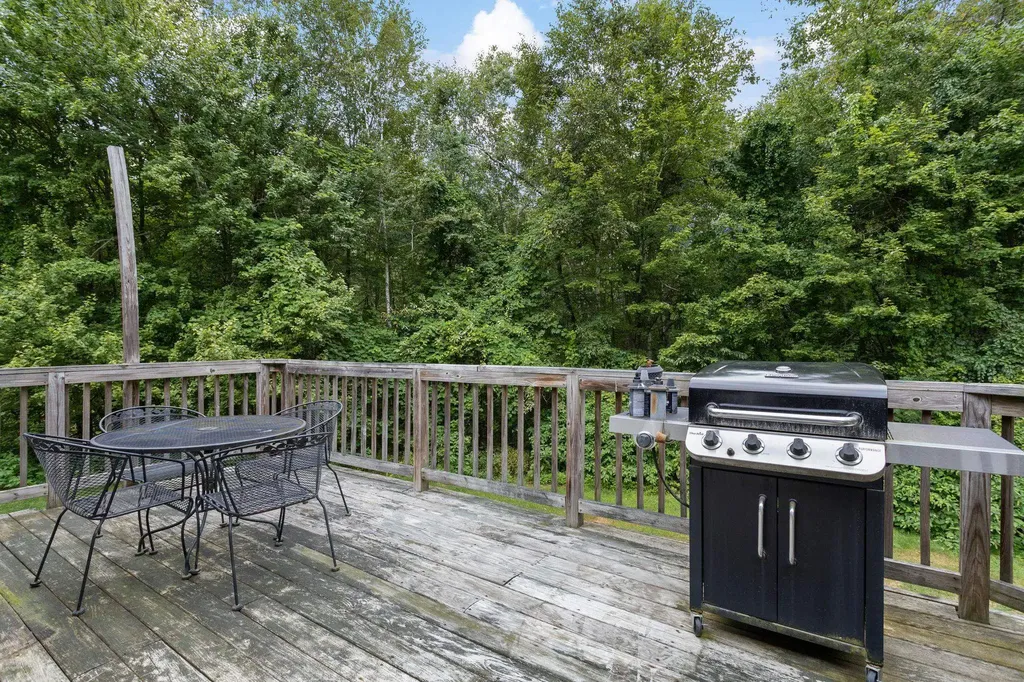 66 Staniels Road Chichester NH 03258