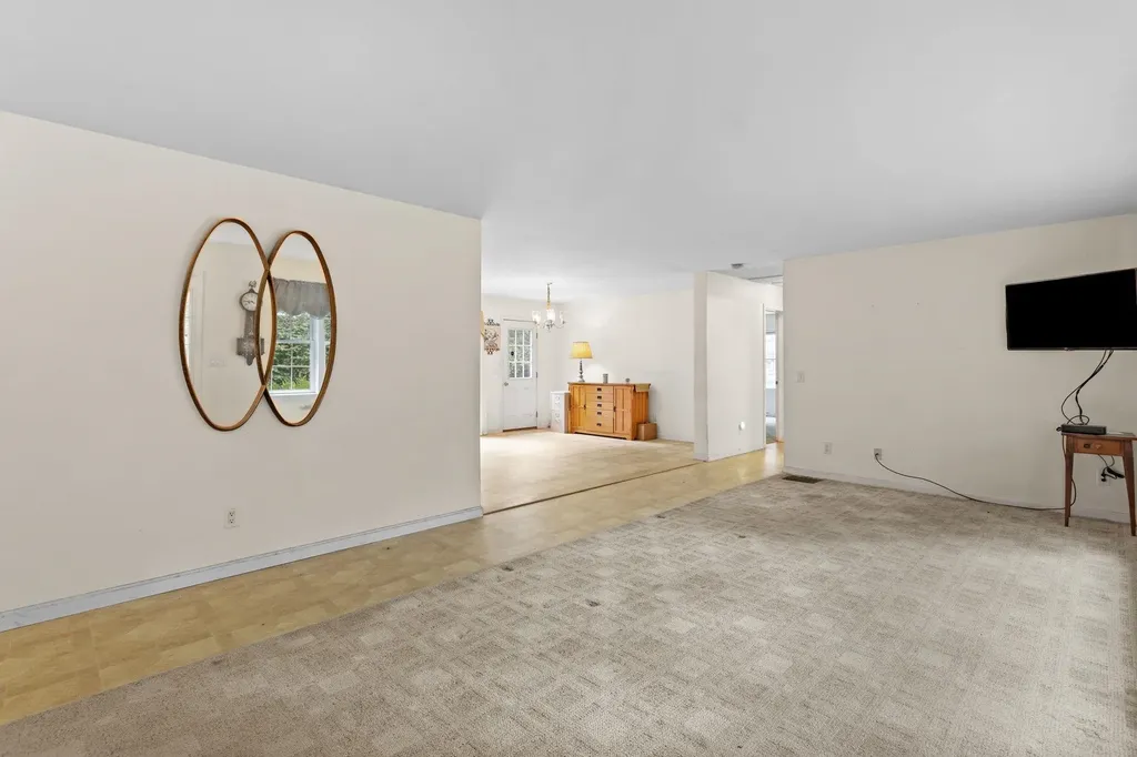 66 Staniels Road Chichester NH 03258