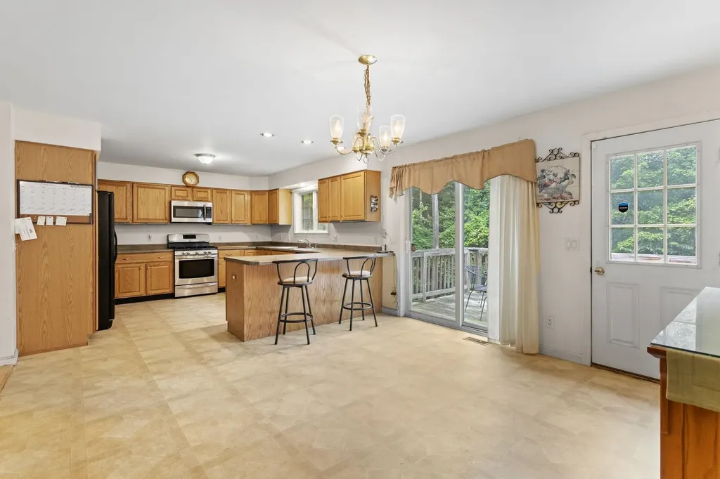 66 Staniels Road Chichester NH 03258