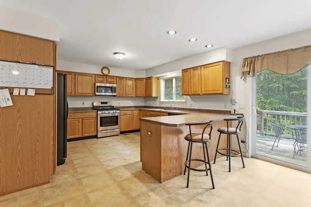 66 Staniels Road Chichester NH 03258