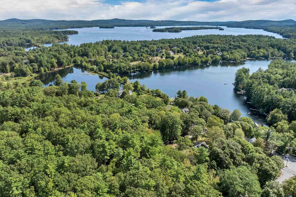 172 Center Street Wolfeboro NH 03894