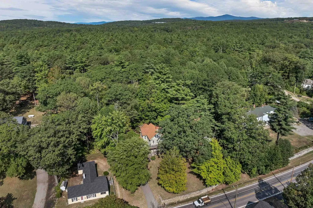 172 Center Street Wolfeboro NH 03894