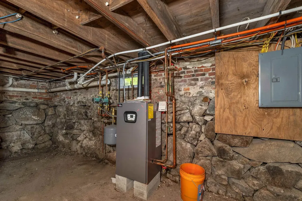 172 Center Street Wolfeboro NH 03894