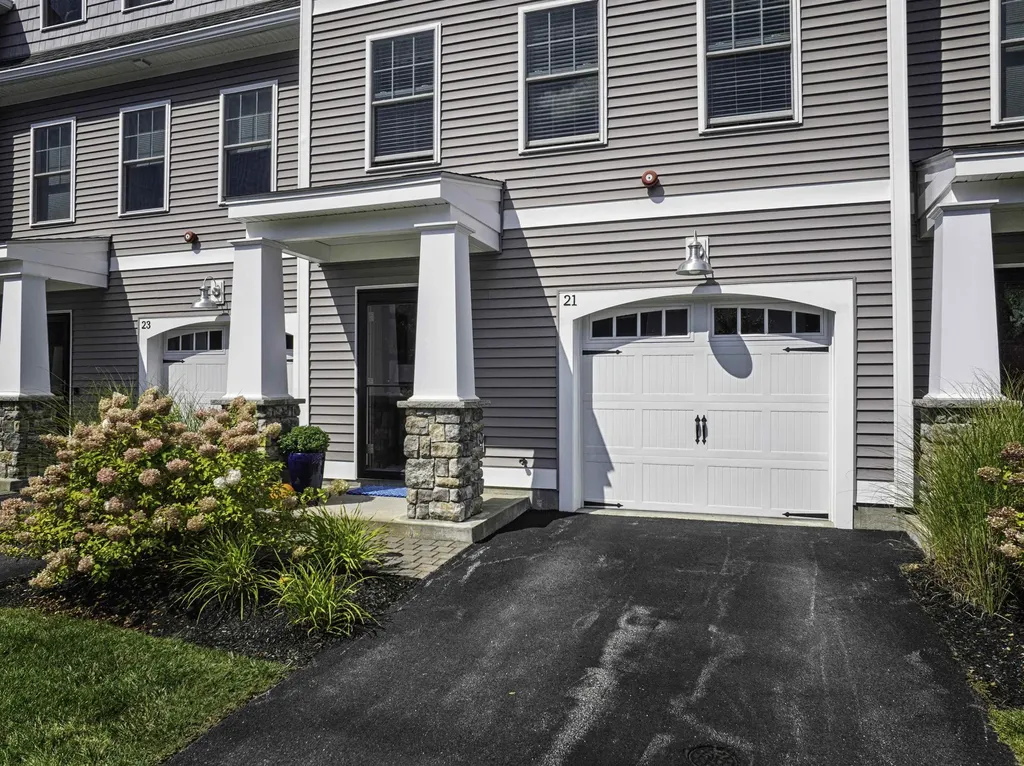 21 Artisan Way Dover NH 03820