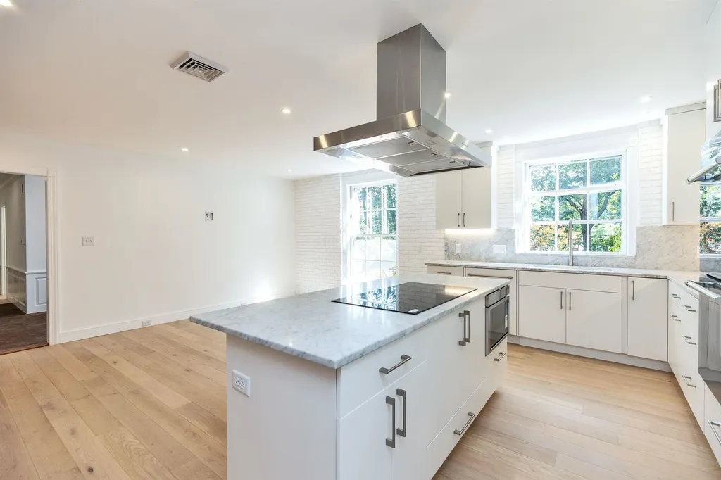 120 Ledgewood Road Manchester NH 03104