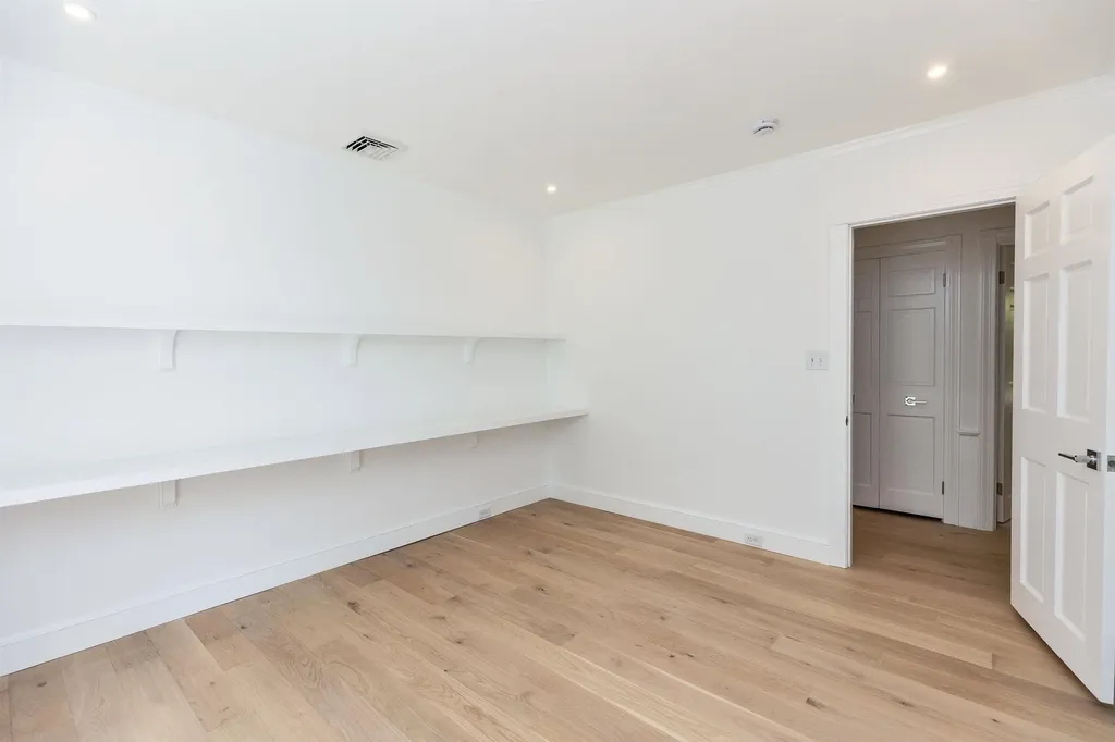 120 Ledgewood Road Manchester NH 03104