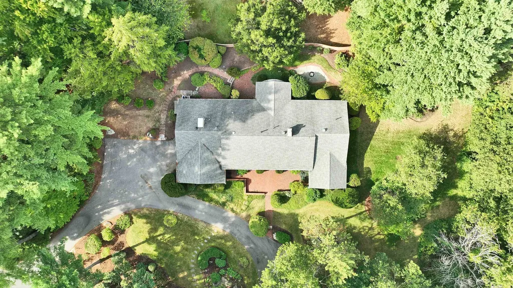 120 Ledgewood Road Manchester NH 03104