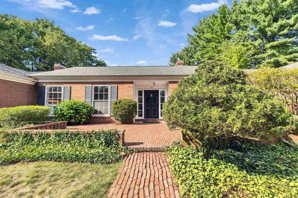 120 Ledgewood Road Manchester NH 03104