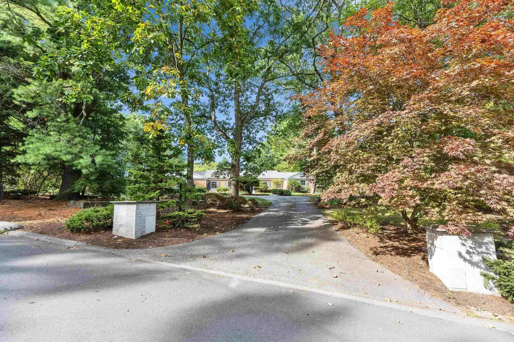 120 Ledgewood Road Manchester NH 03104