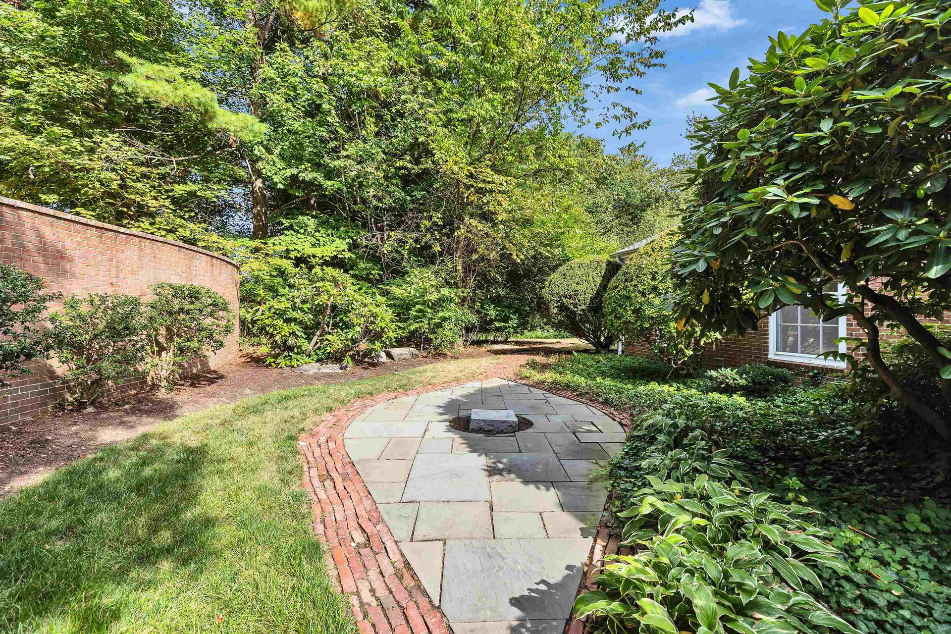 120 Ledgewood Road Manchester NH 03104