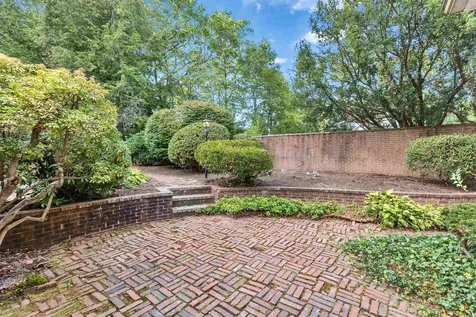 120 Ledgewood Road Manchester NH 03104