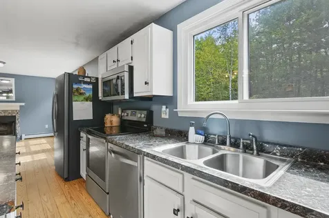 38 Holly View Drive New Ipswich NH 03071