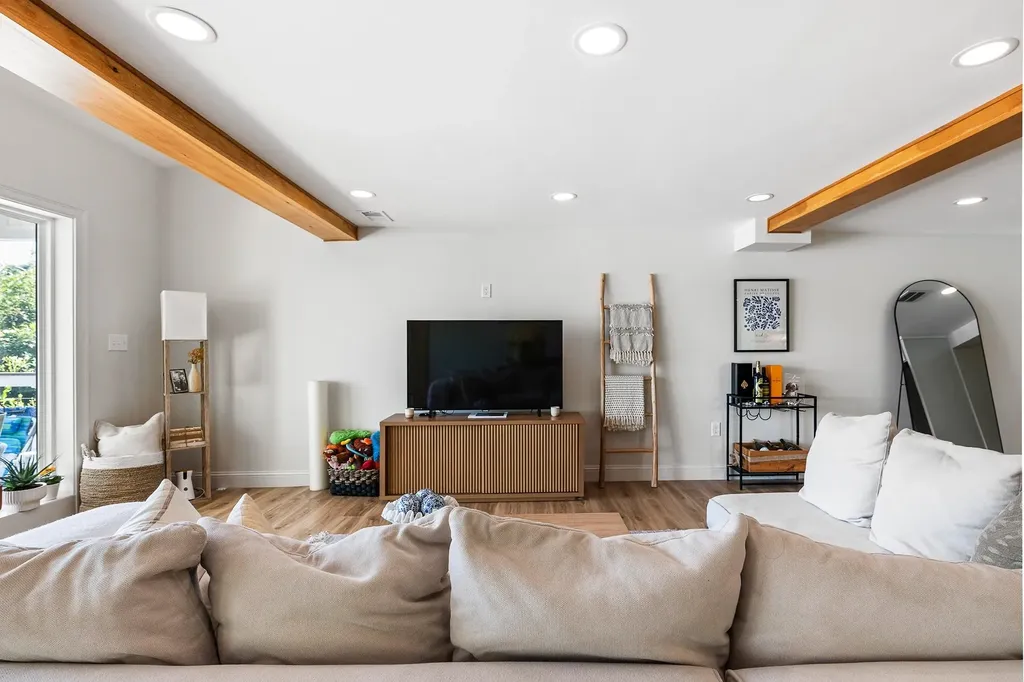 95 Lake Shore Road Salem NH 03079