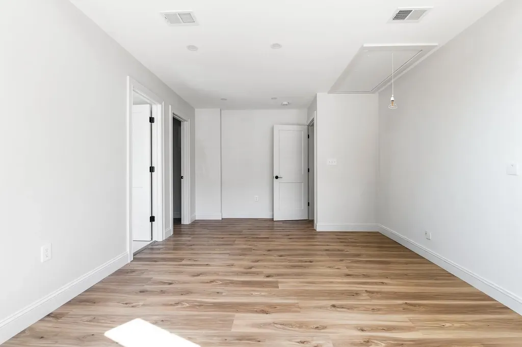 95 Lake Shore Road Salem NH 03079