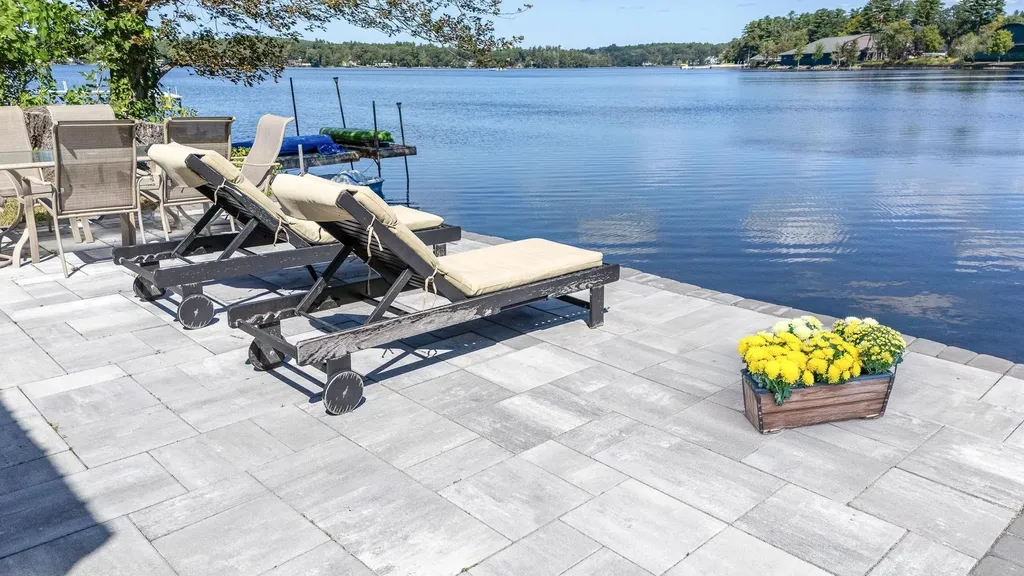 95 Lake Shore Road Salem NH 03079