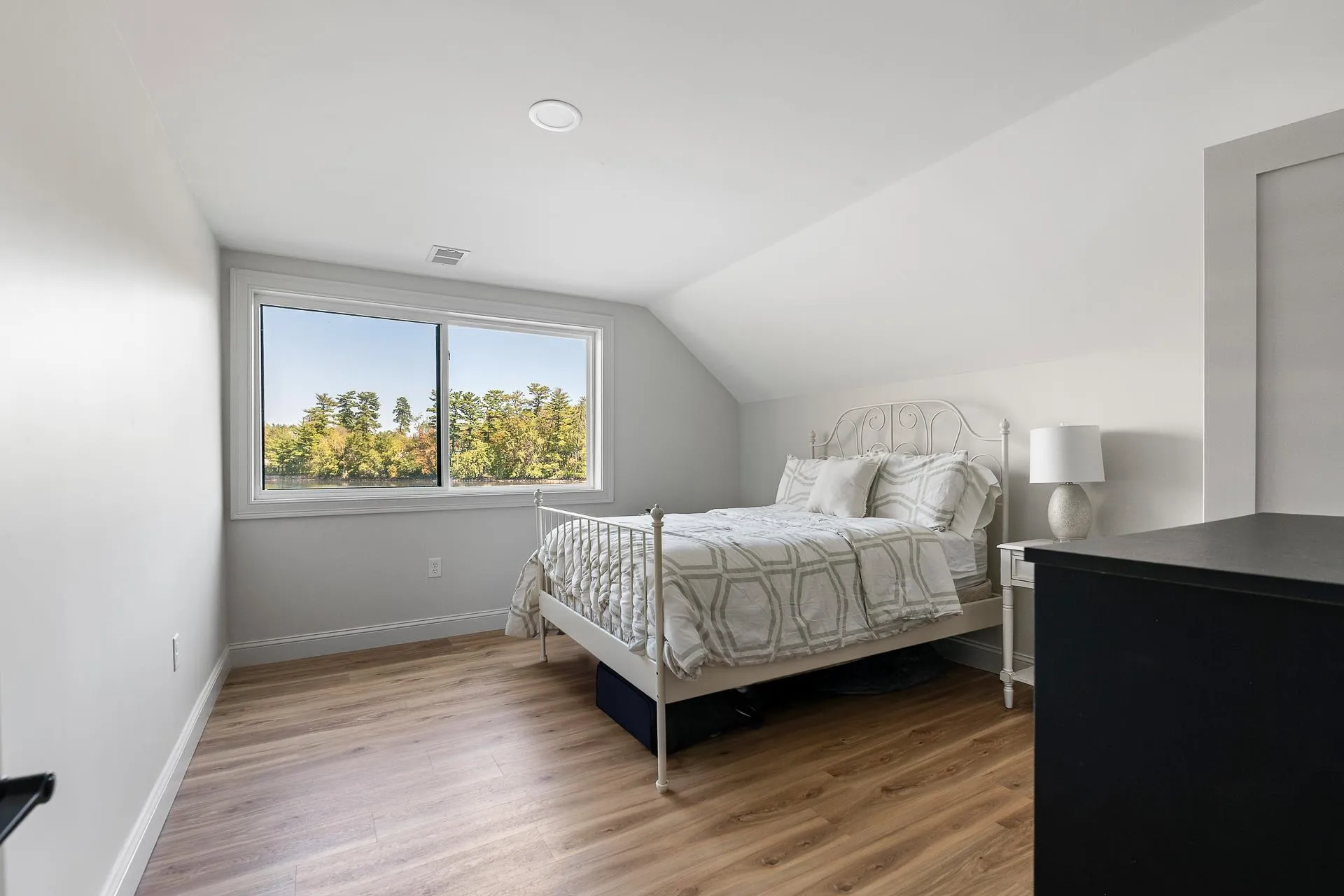 95 Lake Shore Road Salem NH 03079