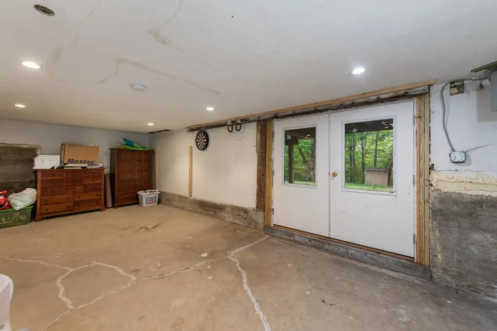 1033 Daniel Webster Highway Woodstock NH 03262