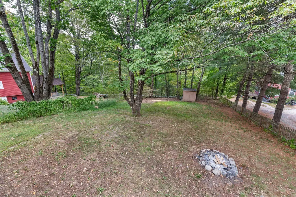 1033 Daniel Webster Highway Woodstock NH 03262