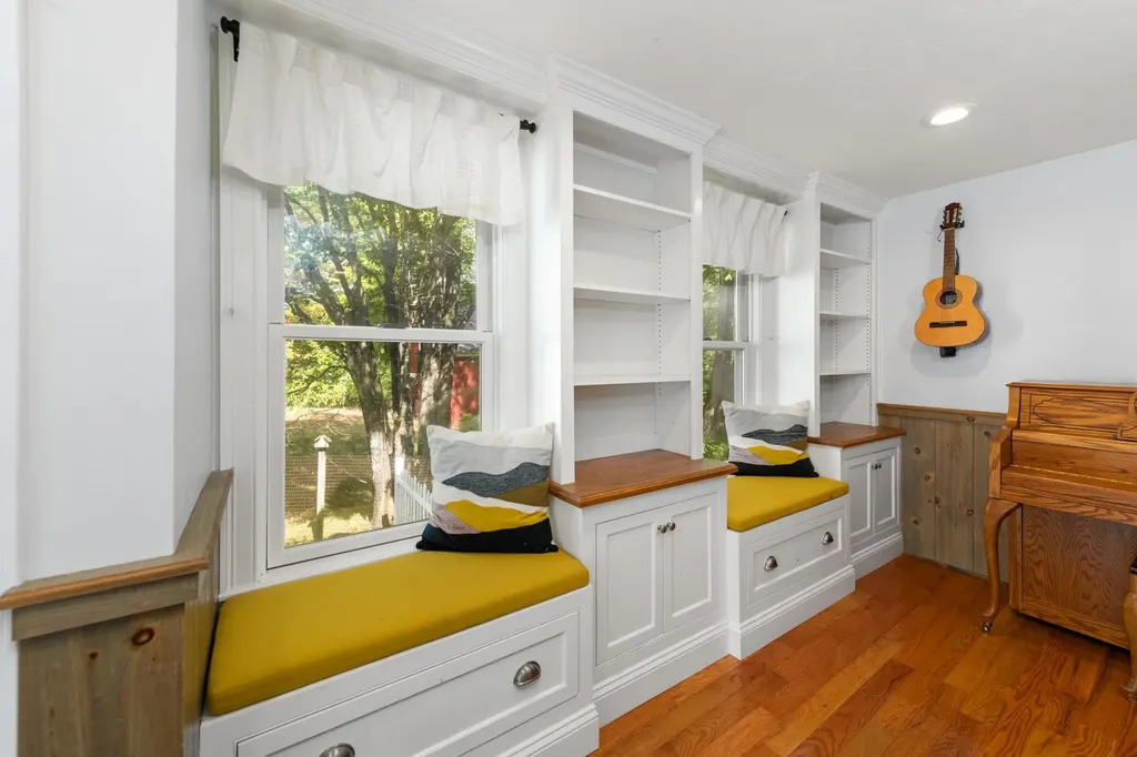 1033 Daniel Webster Highway Woodstock NH 03262