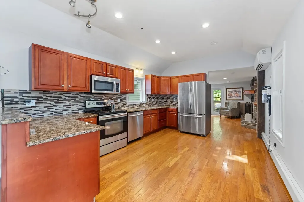 1033 Daniel Webster Highway Woodstock NH 03262