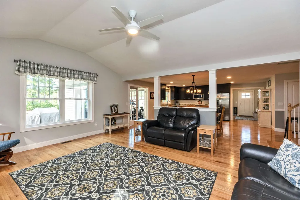 5 Horizon Drive Litchfield NH 03052