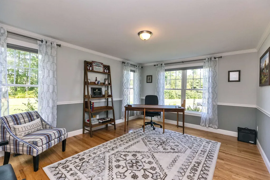 5 Horizon Drive Litchfield NH 03052