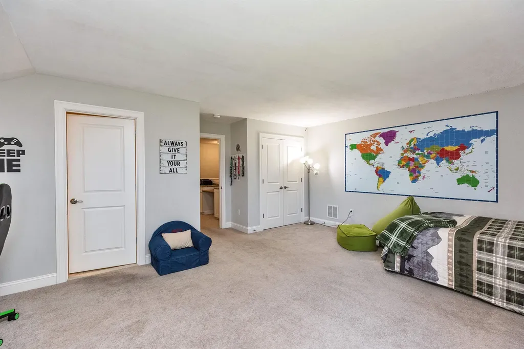 5 Horizon Drive Litchfield NH 03052