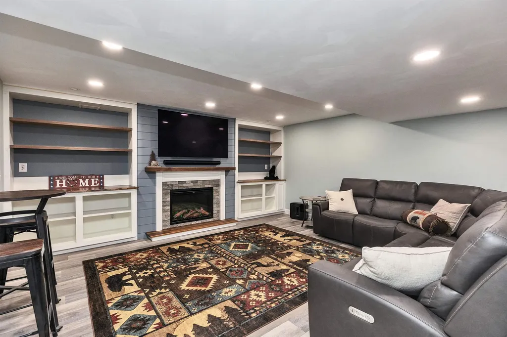 5 Horizon Drive Litchfield NH 03052
