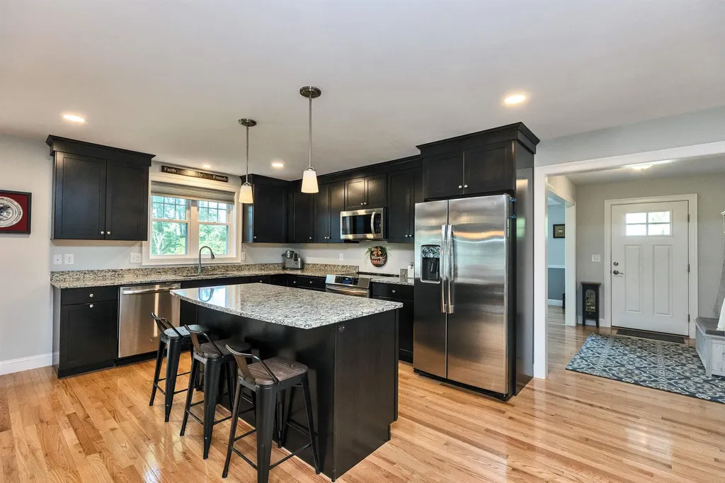 5 Horizon Drive Litchfield NH 03052