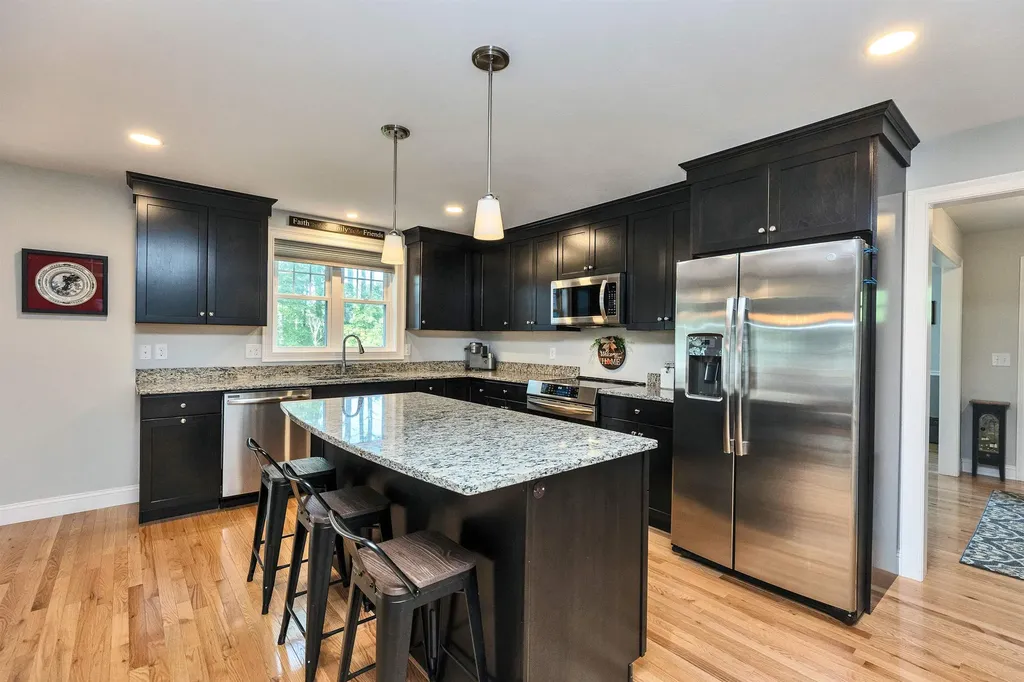 5 Horizon Drive Litchfield NH 03052