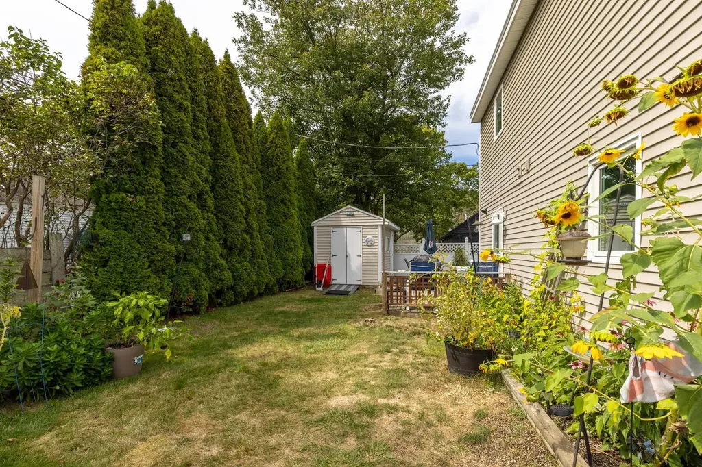 4 Dismukes Street Kittery ME 03904