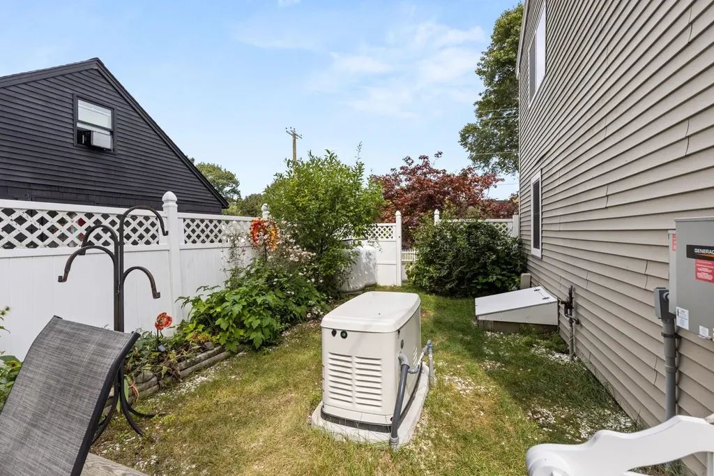 4 Dismukes Street Kittery ME 03904