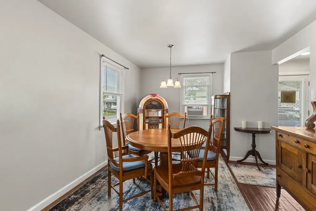 4 Dismukes Street Kittery ME 03904