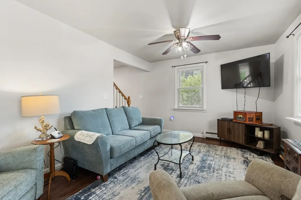 4 Dismukes Street Kittery ME 03904