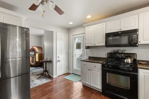 4 Dismukes Street Kittery ME 03904