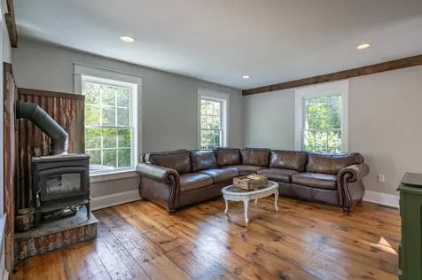 138 Tibbetts Hill Road Goffstown NH 03045